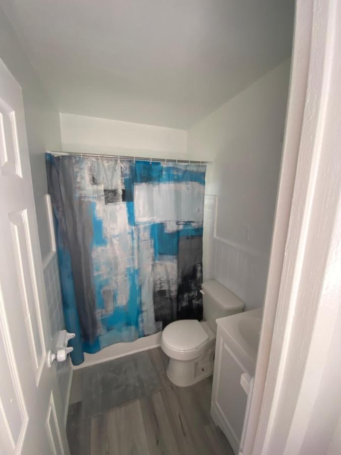 Uptown Inn & Suites Αγία Πετρούπολη Εξωτερικό φωτογραφία