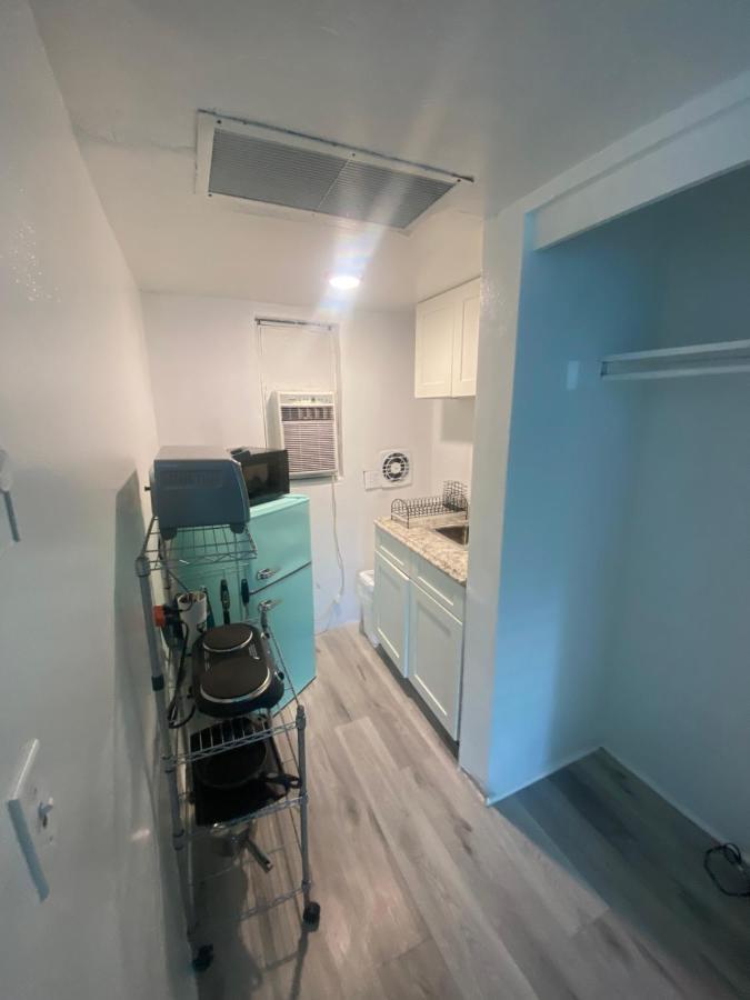 Uptown Inn & Suites Αγία Πετρούπολη Εξωτερικό φωτογραφία