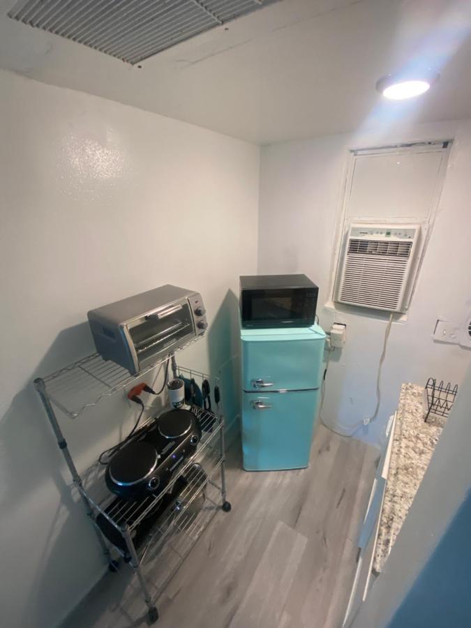 Uptown Inn & Suites Αγία Πετρούπολη Εξωτερικό φωτογραφία
