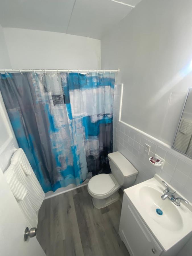 Uptown Inn & Suites Αγία Πετρούπολη Εξωτερικό φωτογραφία