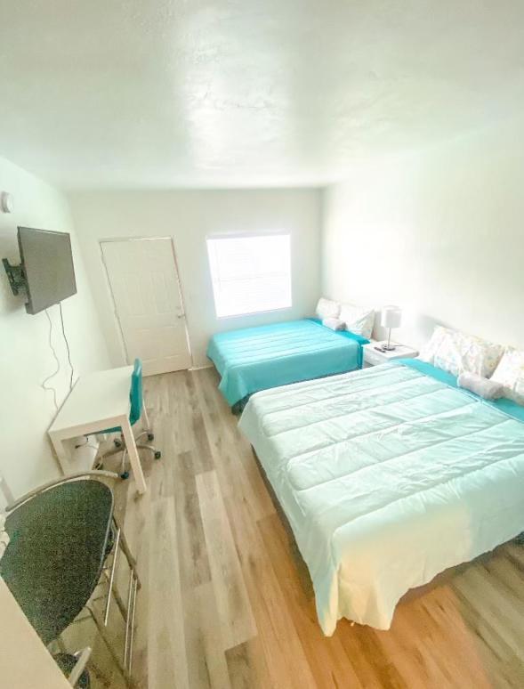 Uptown Inn & Suites Αγία Πετρούπολη Εξωτερικό φωτογραφία